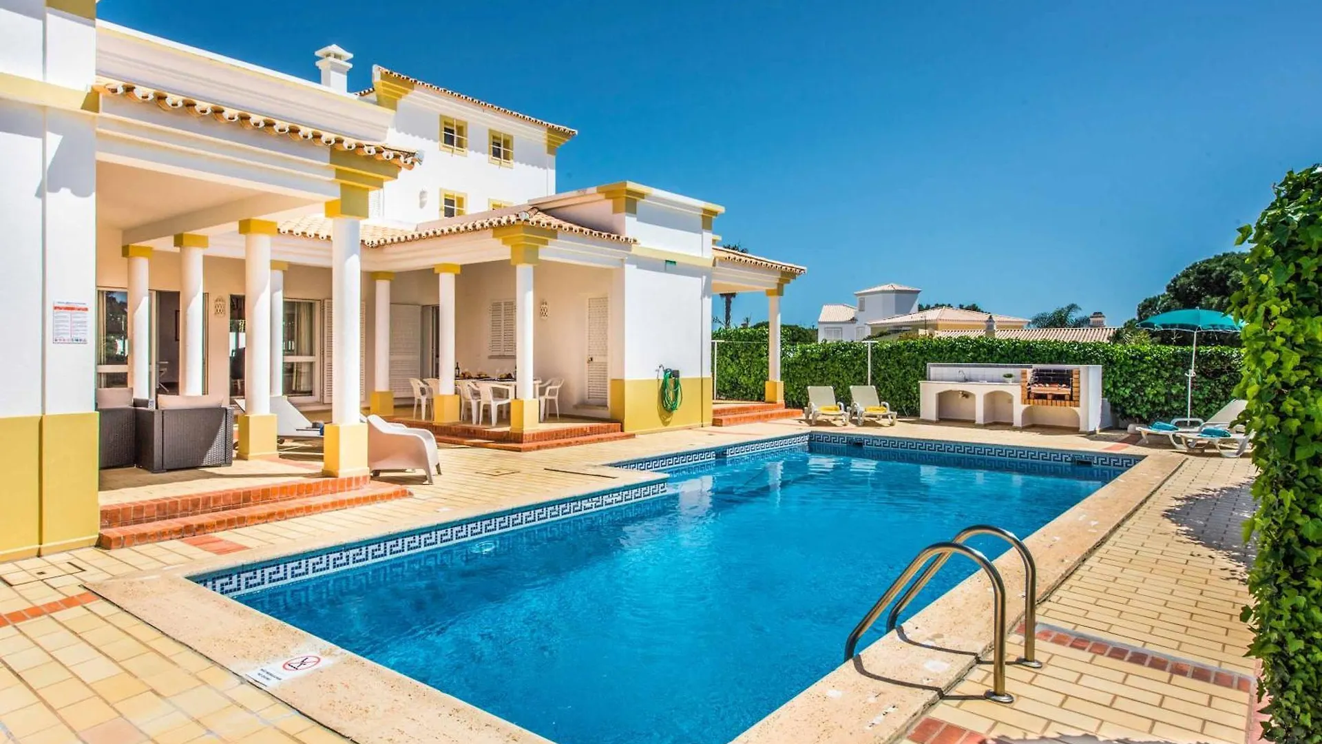 Villa Candeias contacts